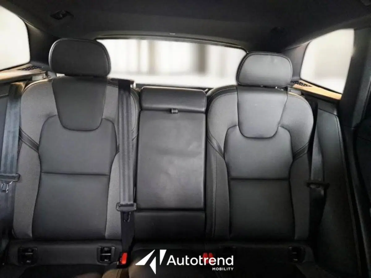 Volvo XC60 usata a Bari (10)