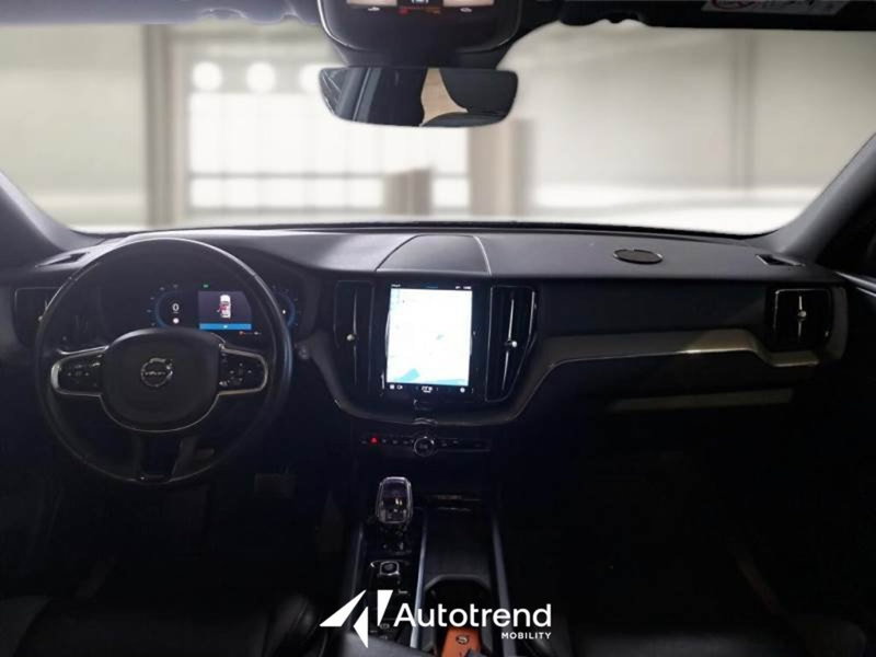 Volvo XC60 usata a Bari (19)