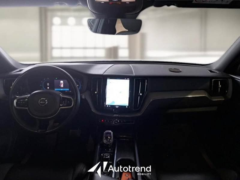 Volvo XC60 usata a Bari (8)