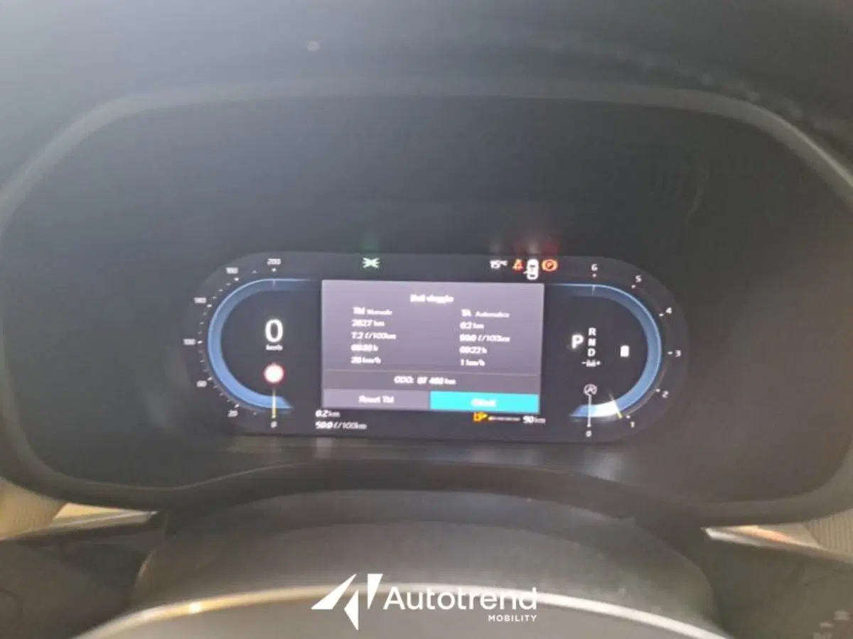 Volvo XC60 usata a Bari (9)