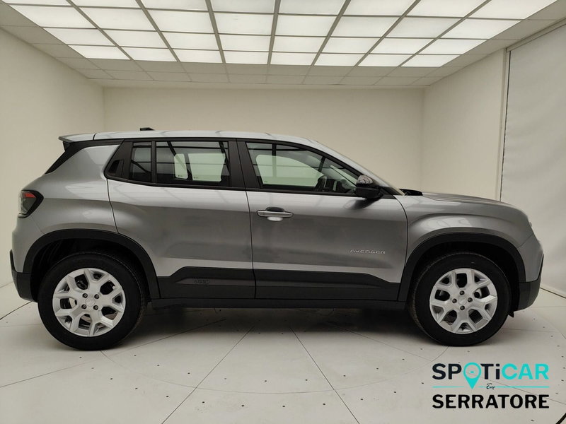 Jeep Avenger nuova a Como (18)