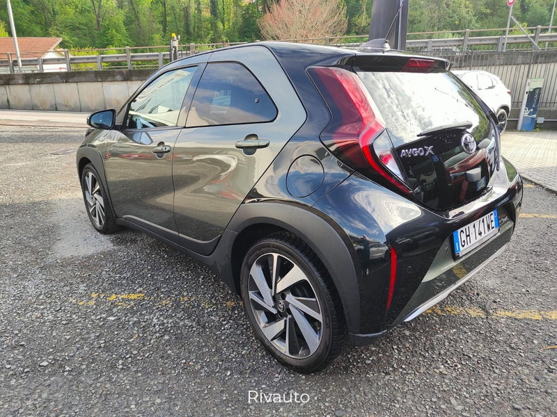 Toyota Aygo X usata a Como (11)