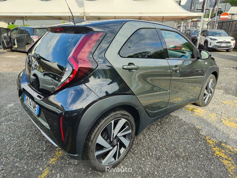 Toyota Aygo X usata a Como (12)