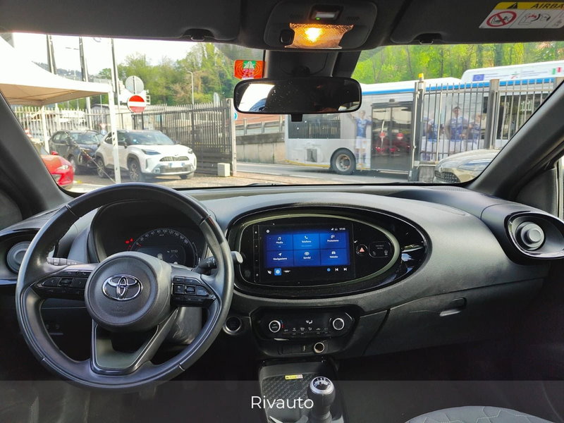 Toyota Aygo X usata a Como (5)