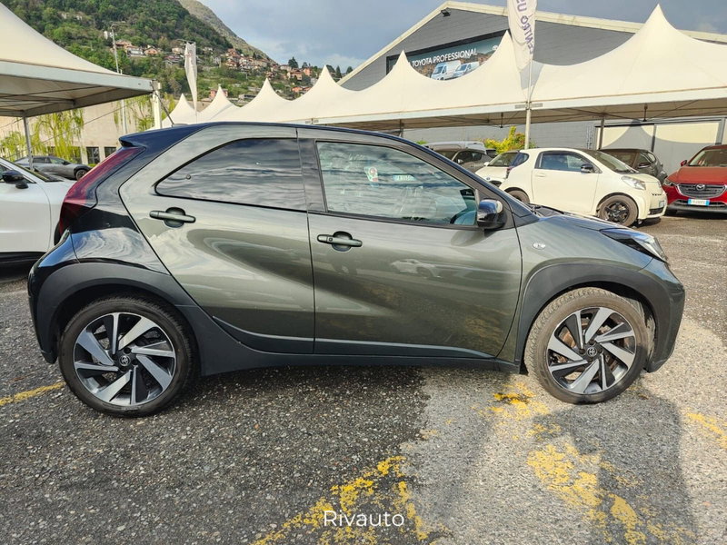Toyota Aygo X usata a Como (9)