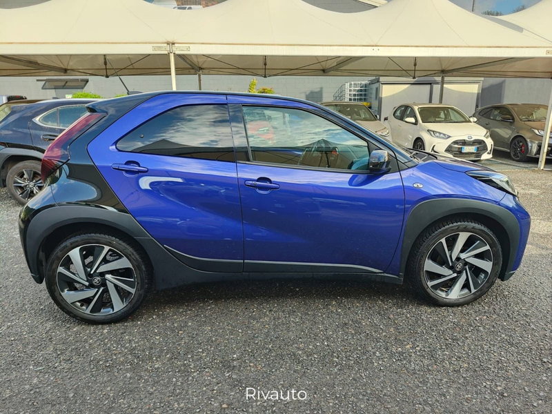 Toyota Aygo X usata a Como (10)