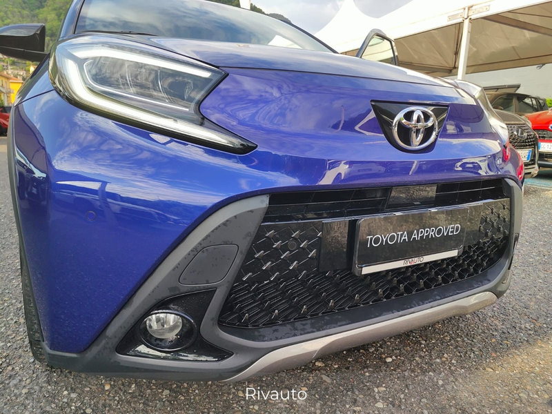 Toyota Aygo X usata a Como (11)