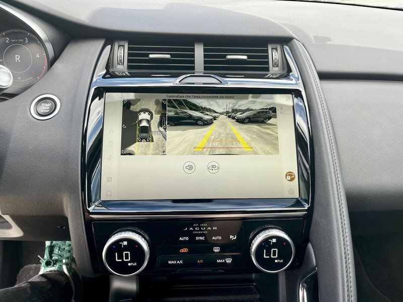 Jaguar E-Pace usata a Torino (10)