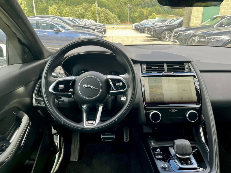Jaguar E-Pace usata a Torino (9)