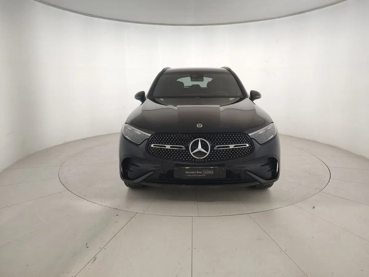 Mercedes-Benz GLC SUV nuova  (2)