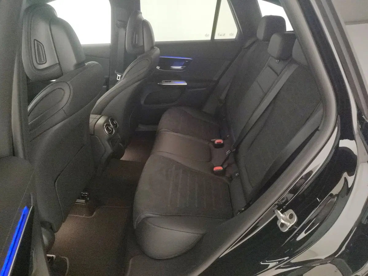 Mercedes-Benz GLC SUV nuova  (7)
