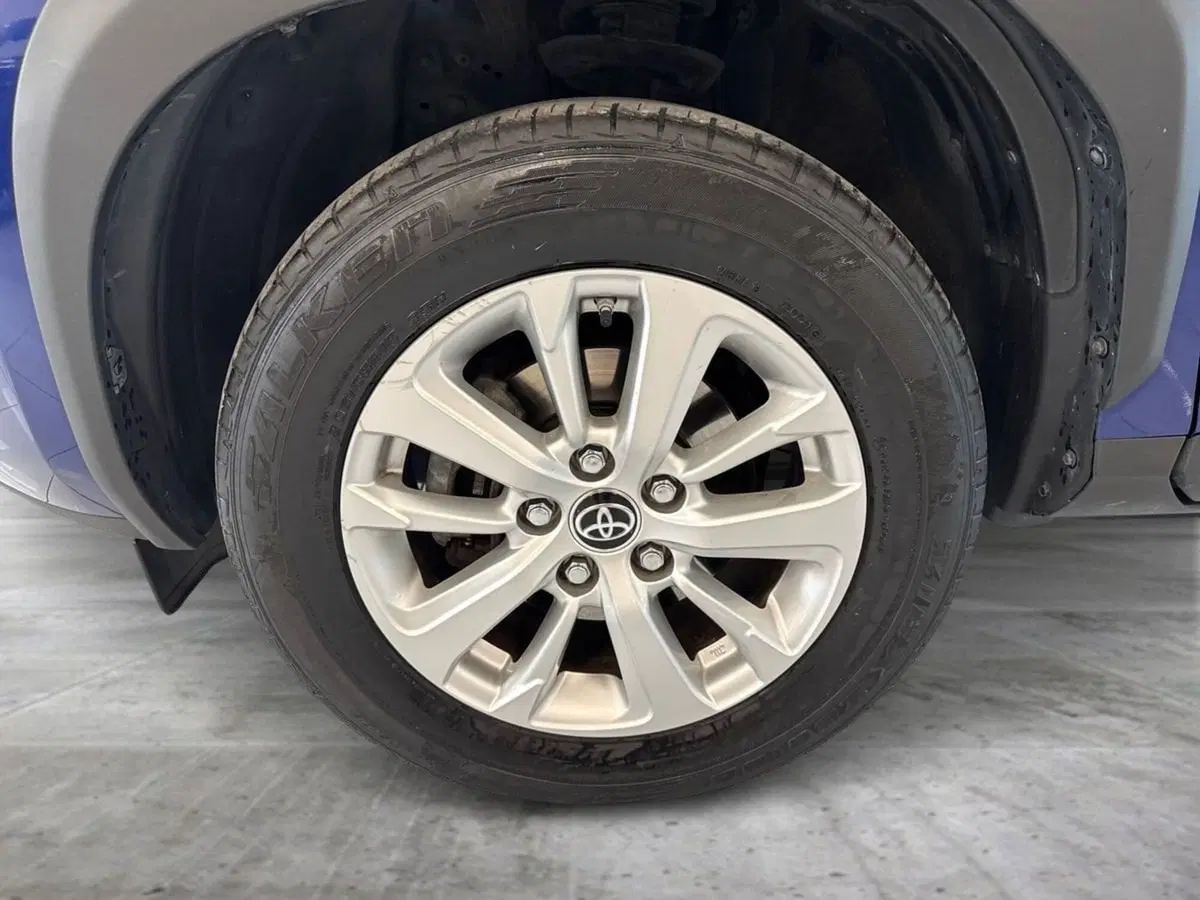 Toyota Yaris Cross usata a Prato (15)