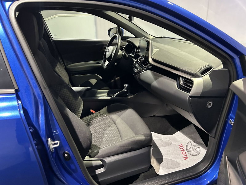 Toyota Toyota C-HR usata a Milano (6)