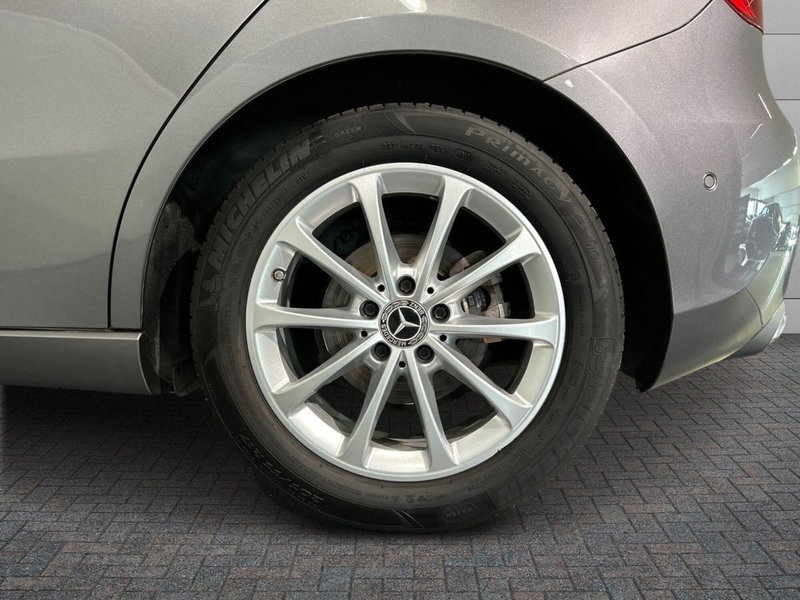 Mercedes-Benz Classe A Sedan usata a Milano (7)