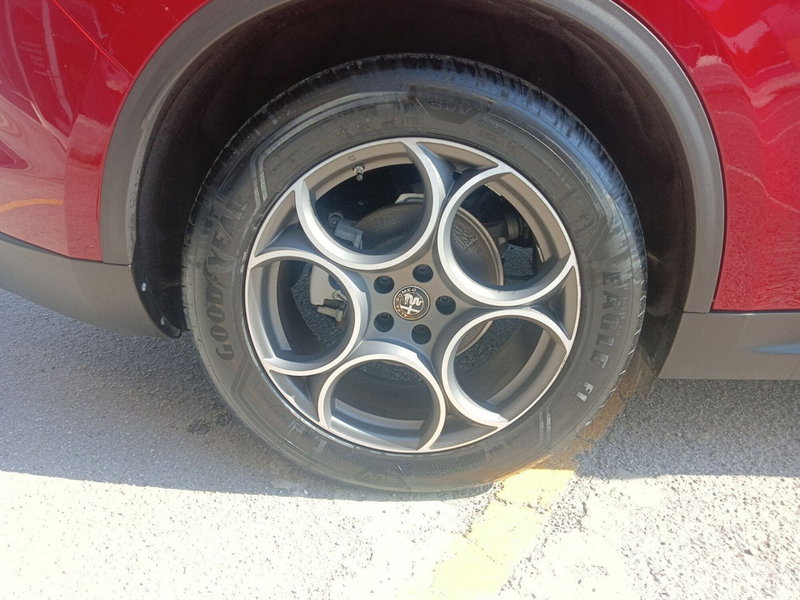 Alfa Romeo Stelvio usata a Chieti (11)