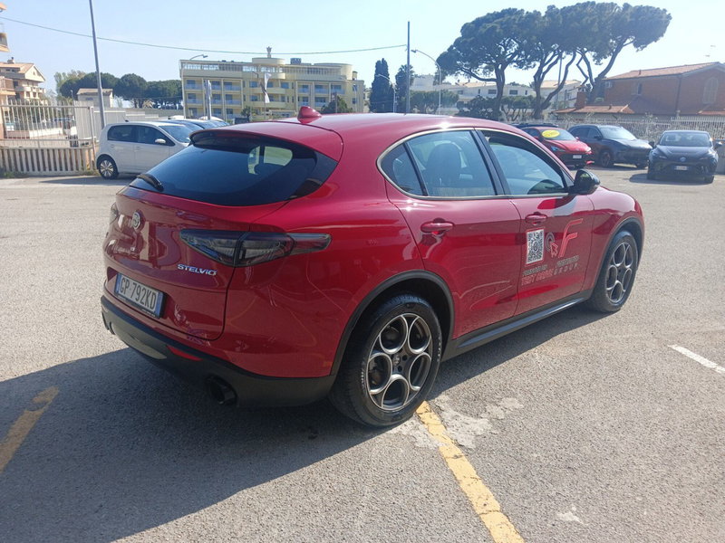 Alfa Romeo Stelvio usata a Chieti (6)