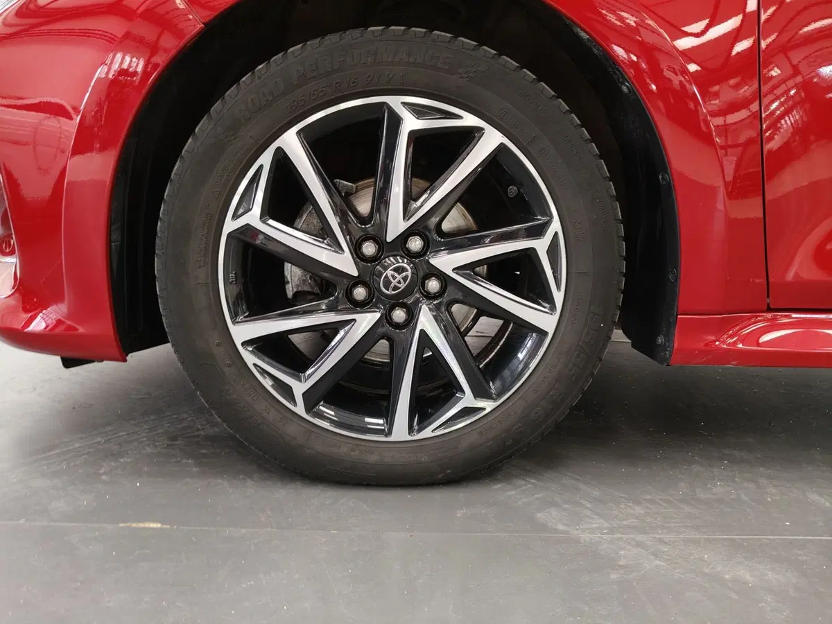 Toyota Yaris usata a Frosinone (18)