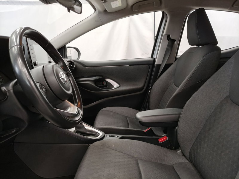 Toyota Yaris usata a Roma (12)