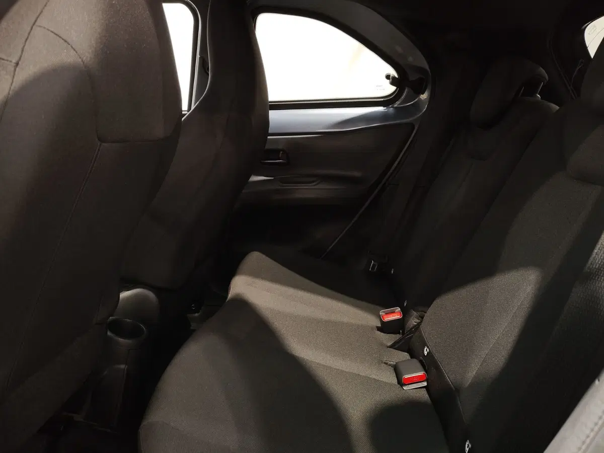 Toyota Aygo X usata a Frosinone (14)