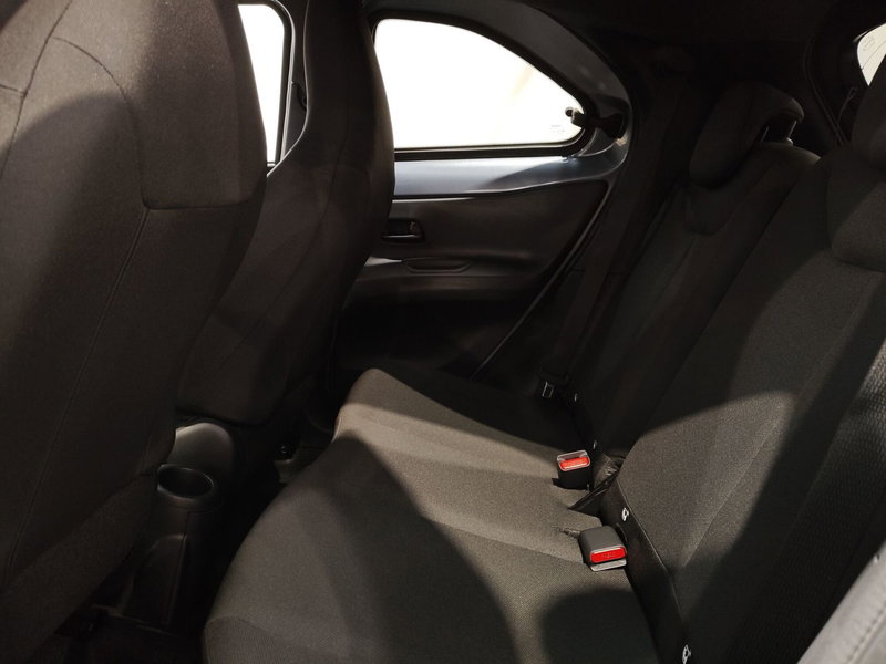 Toyota Aygo X usata a Frosinone (14)