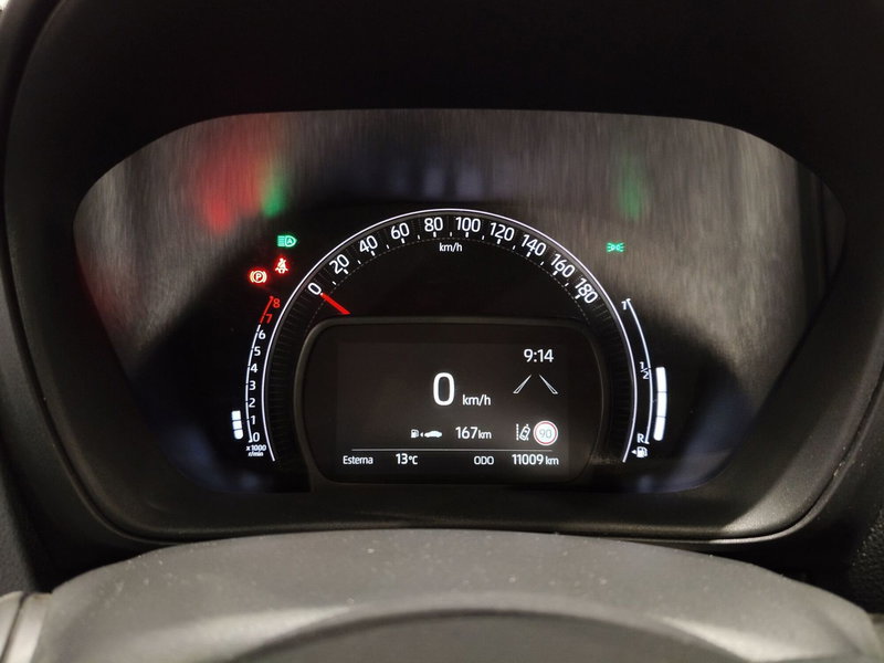 Toyota Aygo X usata a Frosinone (15)