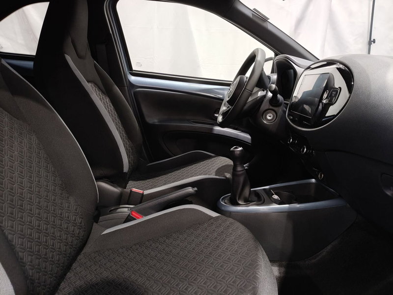 Toyota Aygo X usata a Frosinone (5)