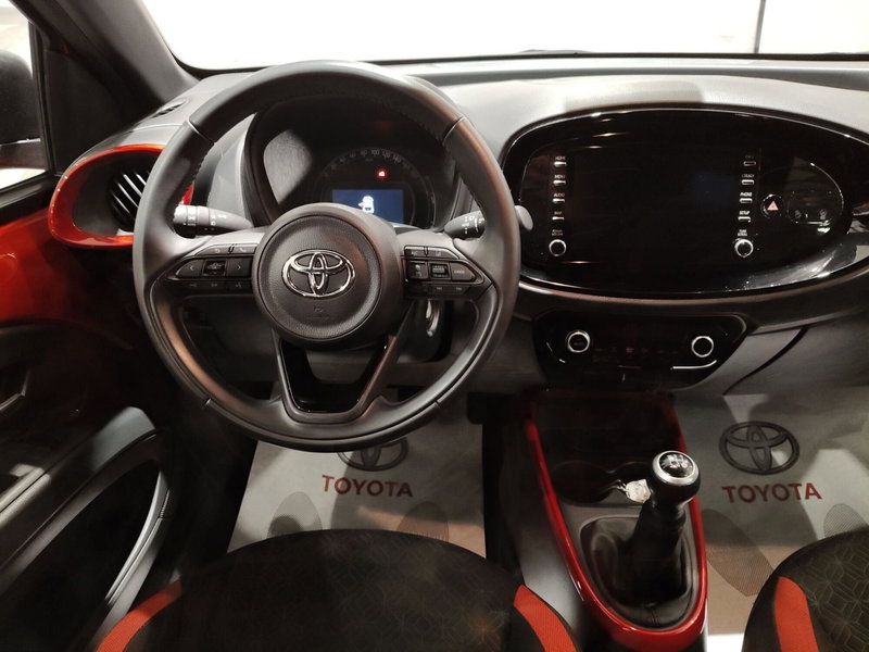 Toyota Aygo X usata a Frosinone (10)