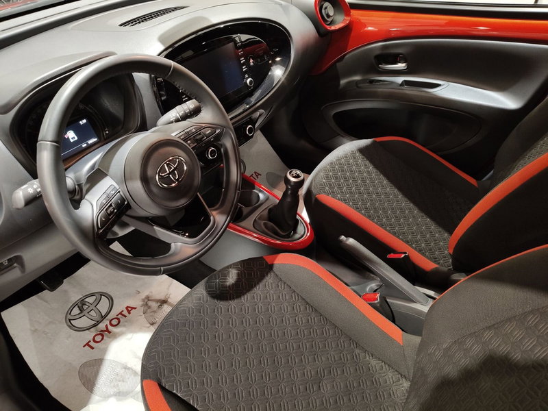 Toyota Aygo X usata a Frosinone (12)