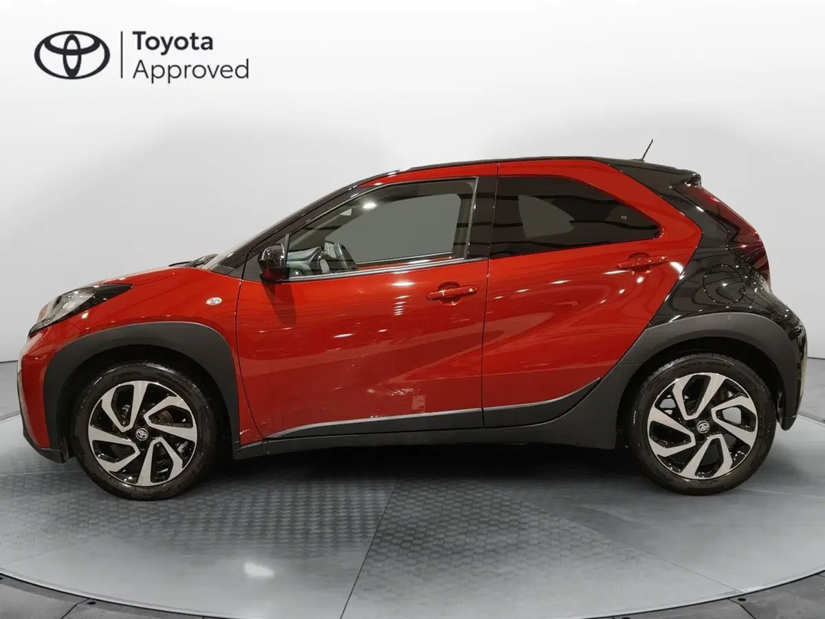 Toyota Aygo X usata a Frosinone (3)
