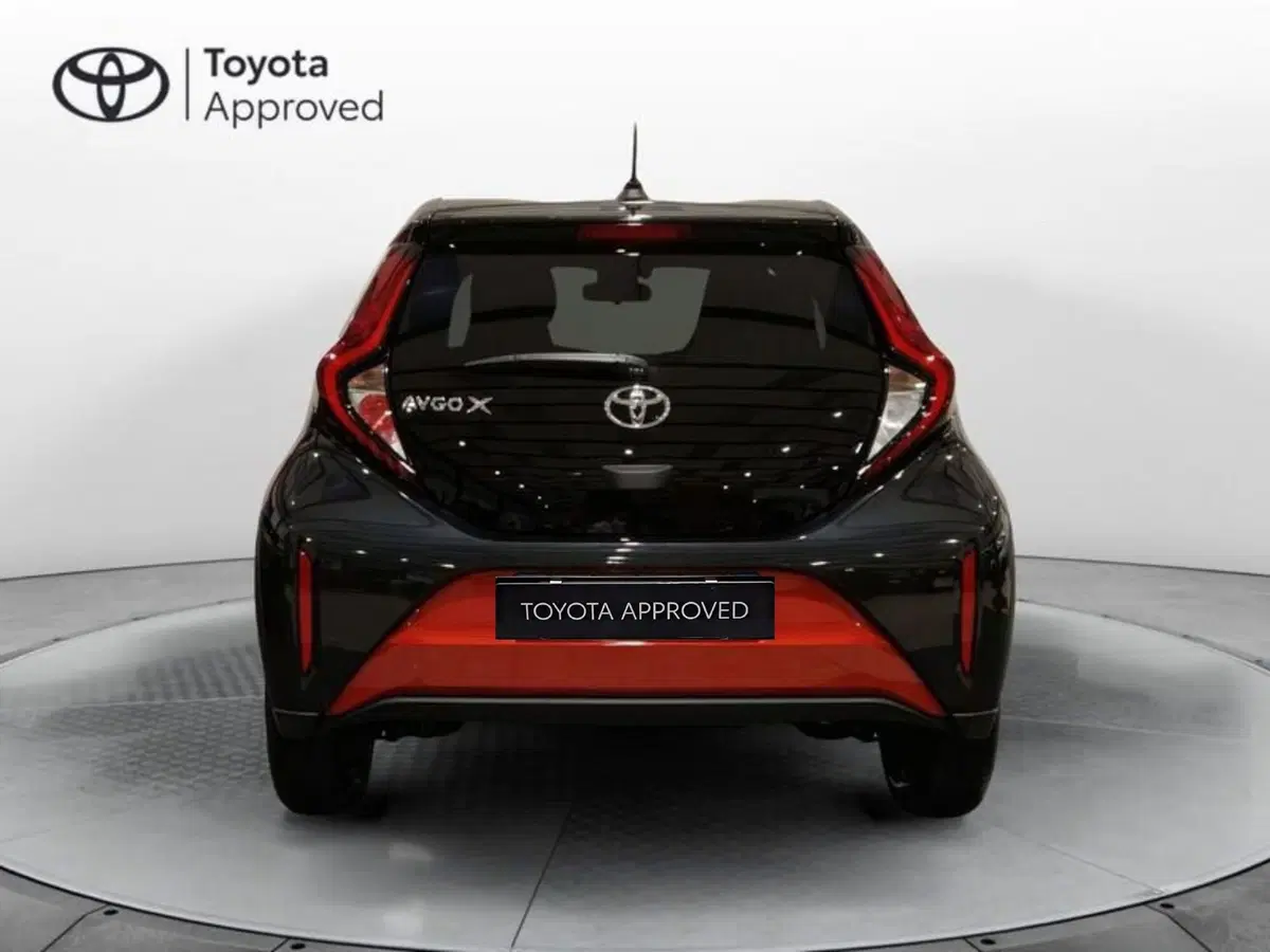 Toyota Aygo X usata a Frosinone (4)