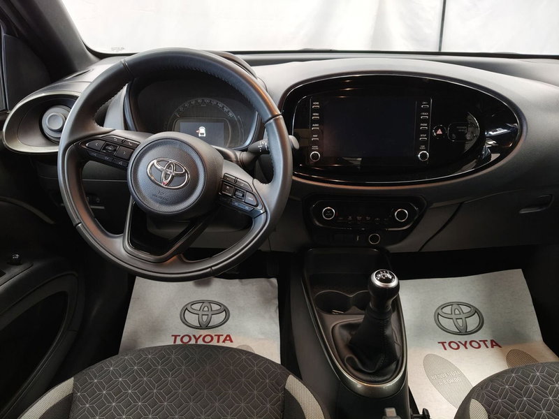 Toyota Aygo X usata a Frosinone (10)