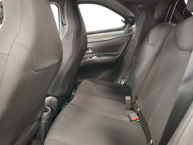 Toyota Aygo X usata a Frosinone (15)