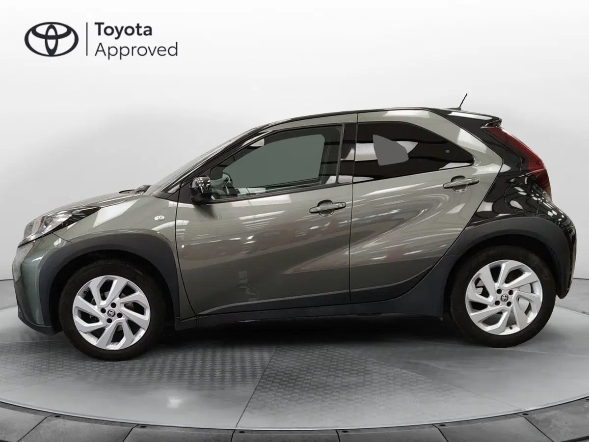 Toyota Aygo X usata a Frosinone (3)