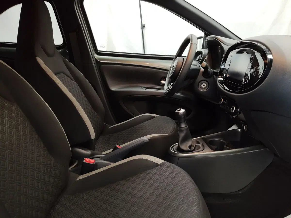 Toyota Aygo X usata a Frosinone (6)