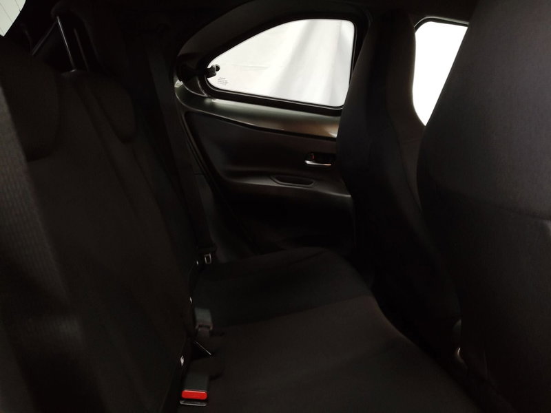 Toyota Aygo X usata a Frosinone (8)