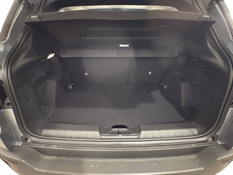 Jeep Avenger nuova a Caltanissetta (14)