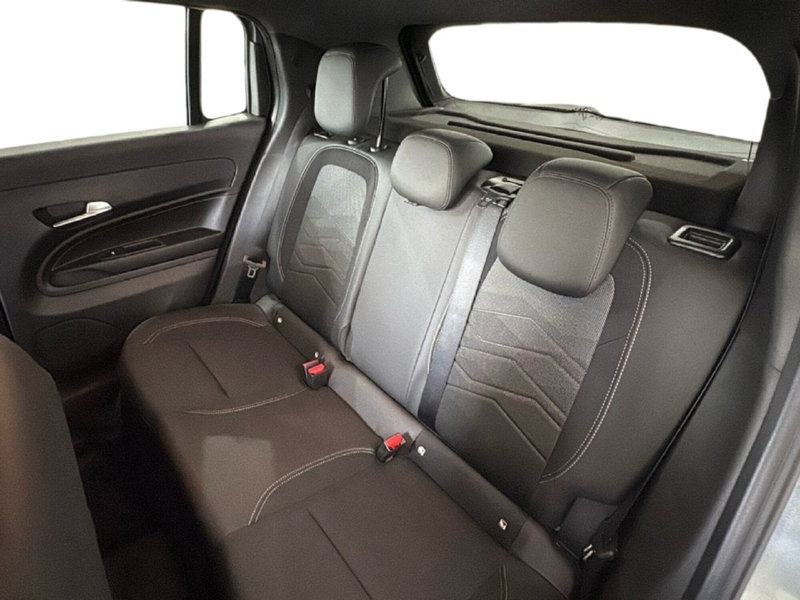 Jeep Avenger nuova a Caltanissetta (19)