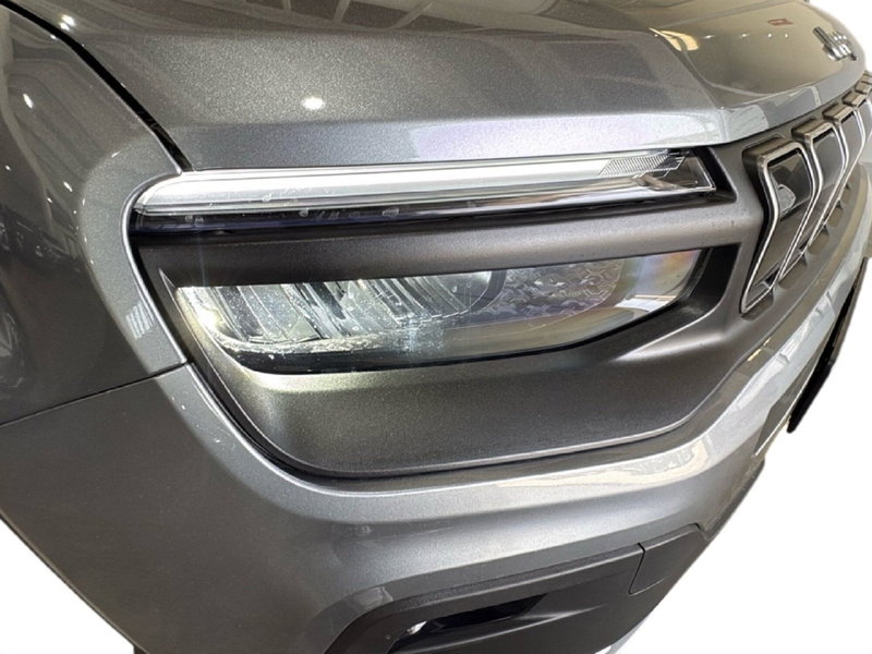 Jeep Avenger nuova a Caltanissetta (9)