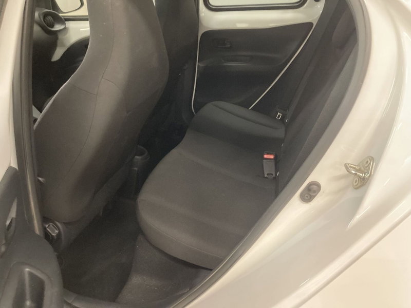 Toyota Aygo X usata a Pavia (12)