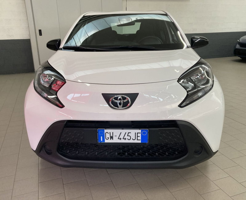 Toyota Aygo X usata a Pavia (5)