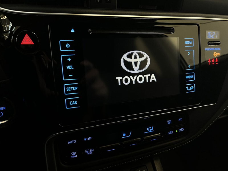 Toyota Auris Station Wagon usata a Bologna (13)