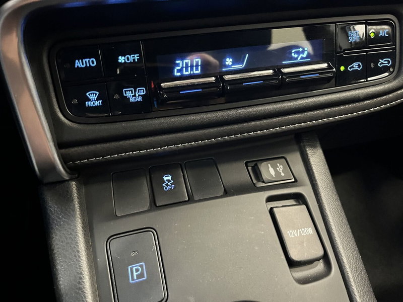 Toyota Auris Station Wagon usata a Bologna (16)