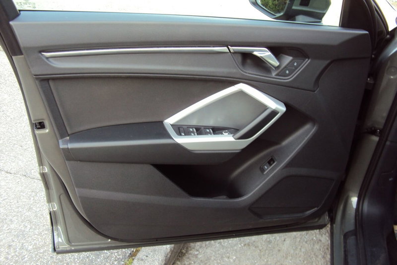 Audi Q3 Sportback usata a Bologna (12)