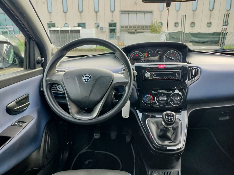Lancia Ypsilon usata a Modena (9)