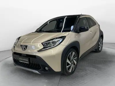 Toyota Aygo X 1.0 Lounge Air 72cv s-cvt del 2022 usata a San Lazzaro di Savena