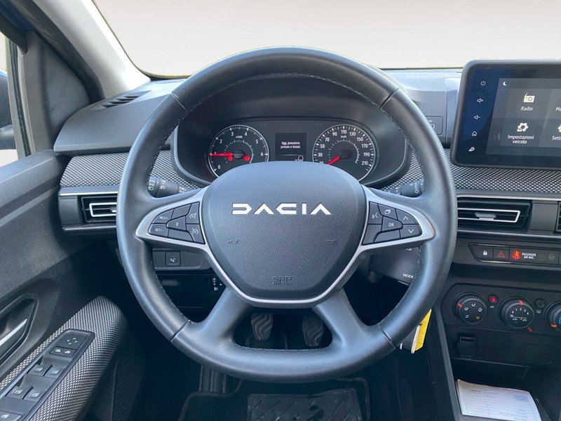 Dacia Sandero usata a Bologna (9)