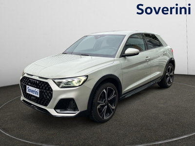 Audi A1 Sportback 35 TFSI S tronic Identity Black del 2023 usata a Bologna