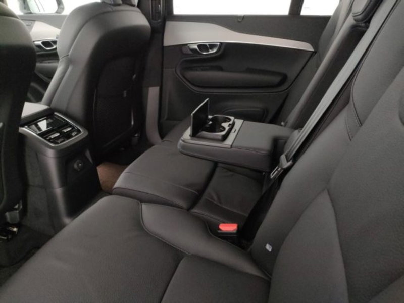 Volvo XC90 nuova a Modena (10)