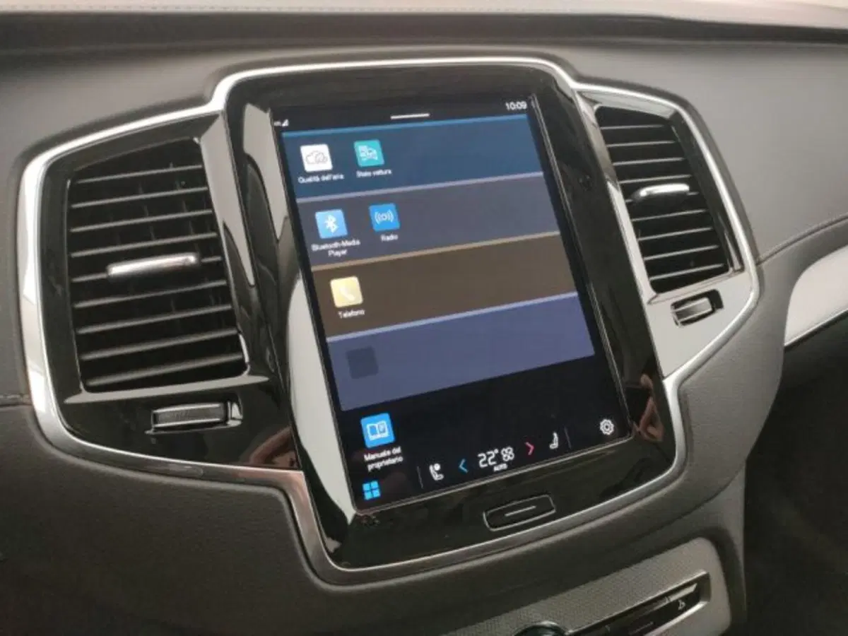 Volvo XC90 nuova a Modena (15)