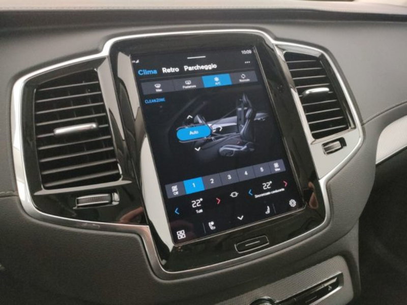 Volvo XC90 nuova a Modena (17)
